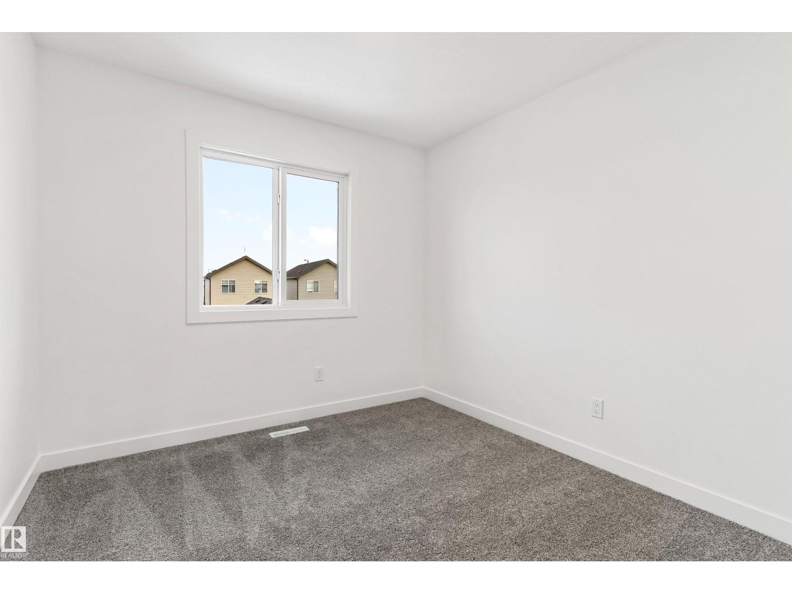 1012 14 Av Nw Property Photo 30