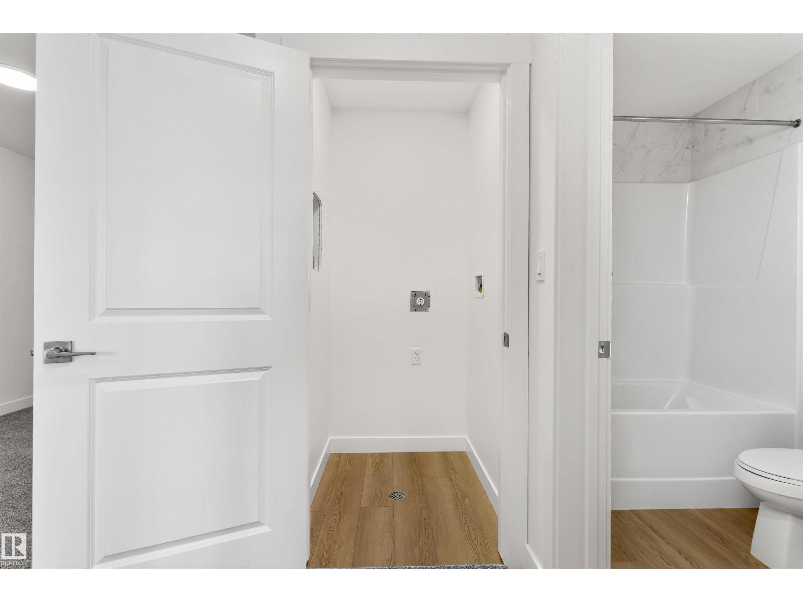1012 14 Av Nw Property Photo 35