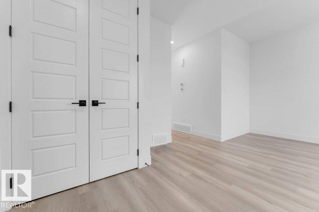 8416 226 St Nw Property Photo 12