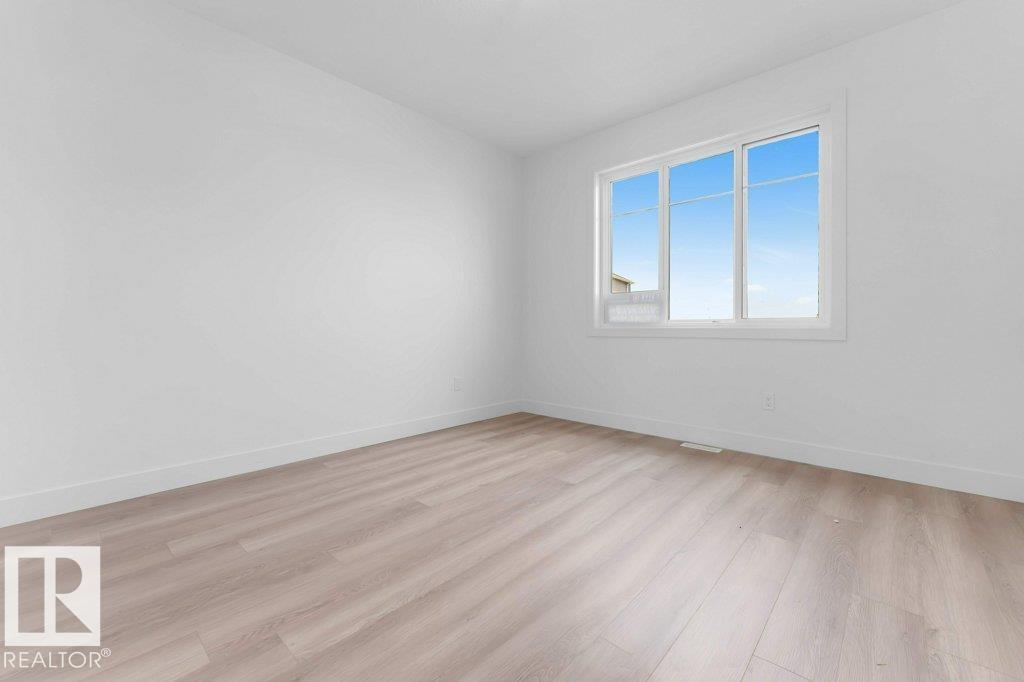 8416 226 St Nw Property Photo 16