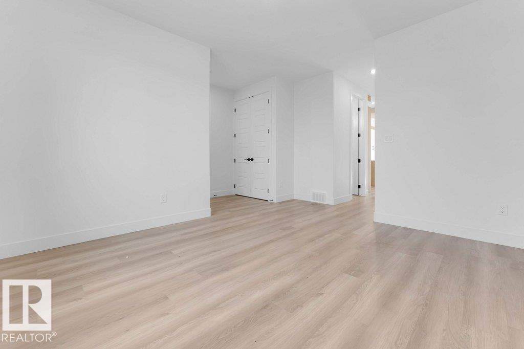 8416 226 St Nw Property Photo 17