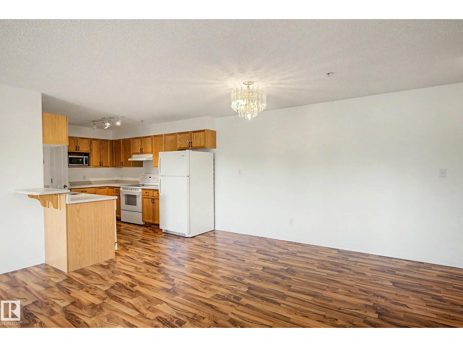 #203 8119 112 Av Nw Property Photo 9