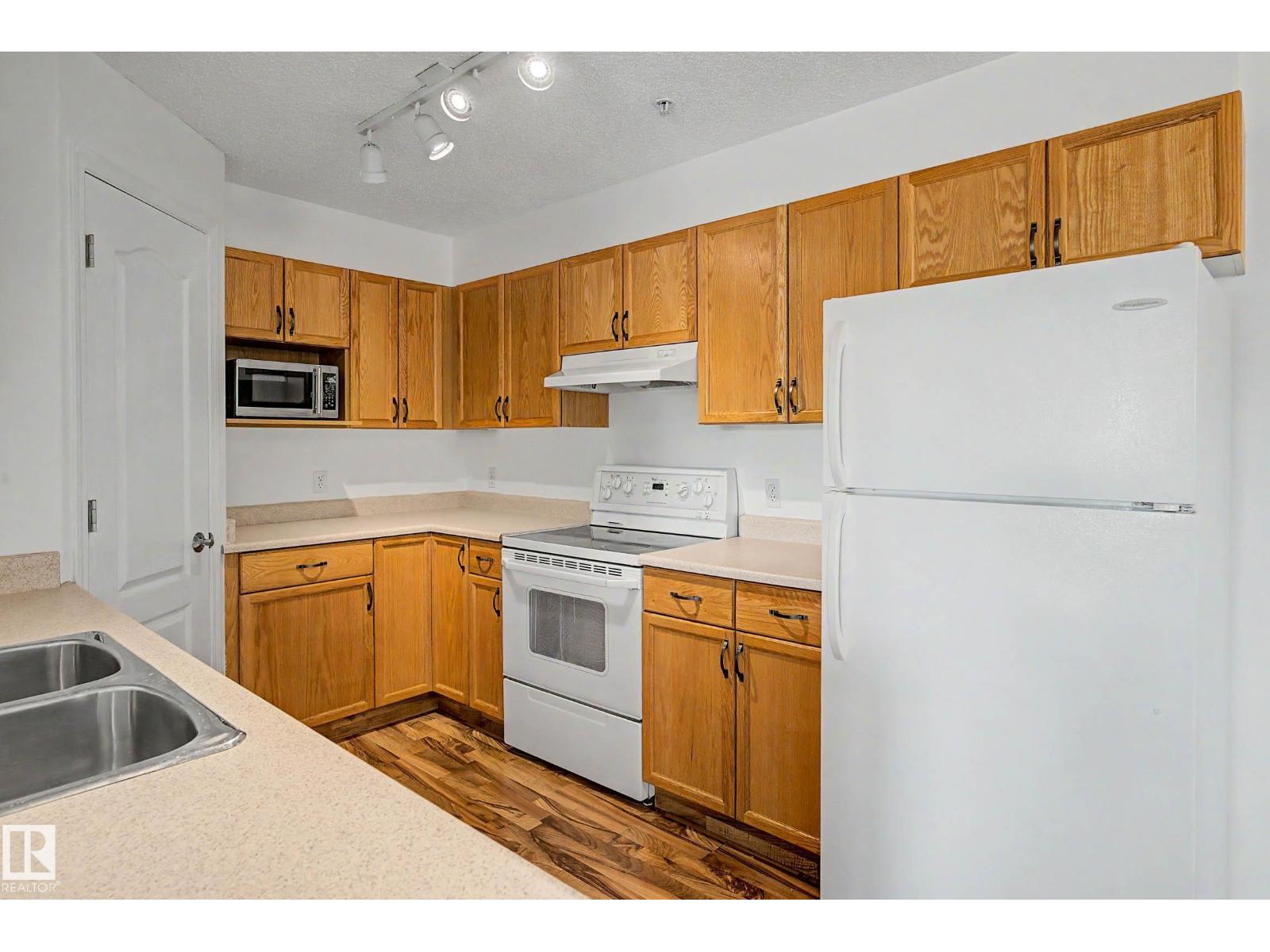 #203 8119 112 Av Nw Property Photo 12