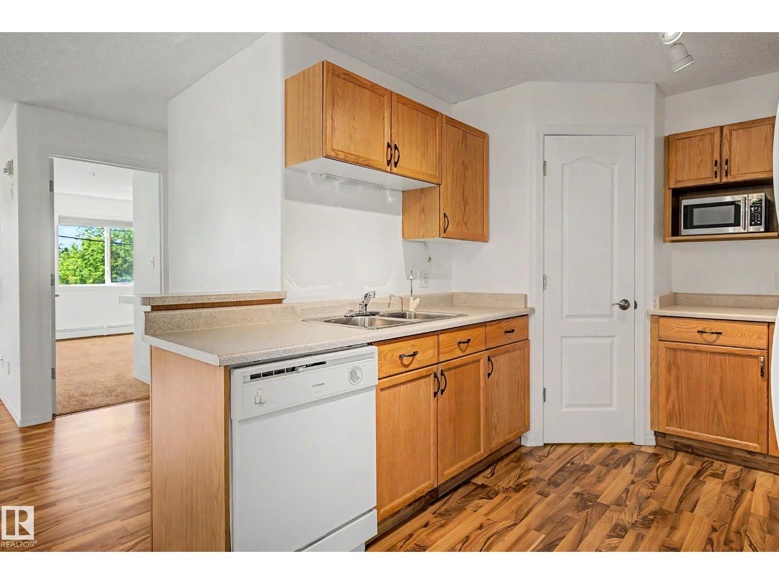 #203 8119 112 Av Nw Property Photo 13