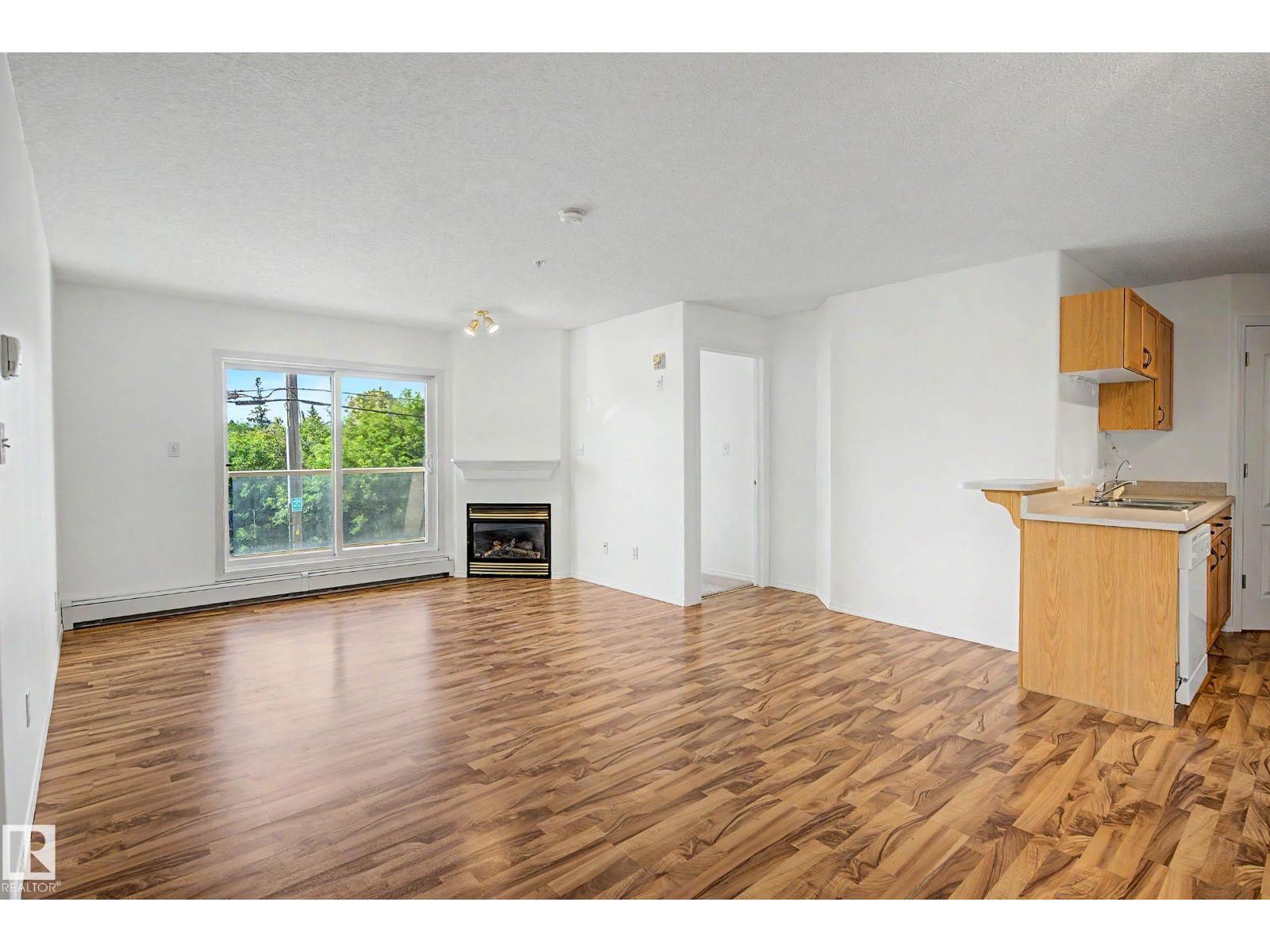 #203 8119 112 Av Nw Property Photo 15