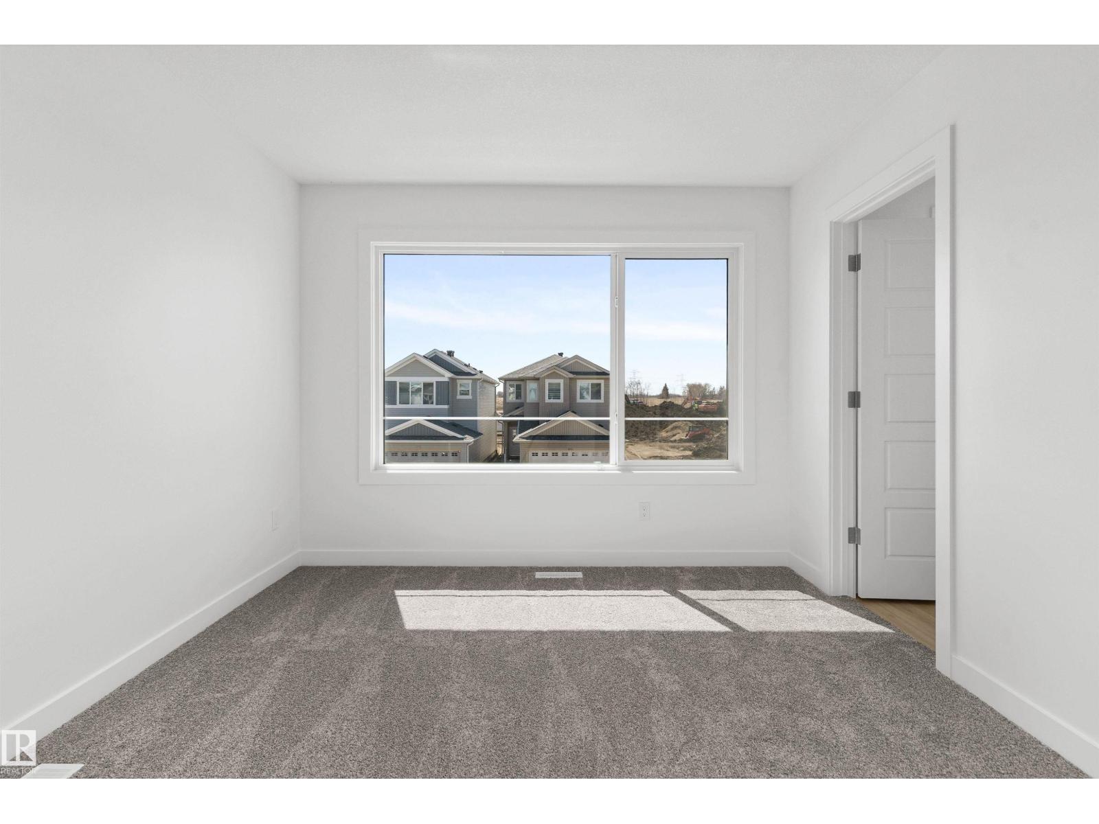1056 14 Av Nw Property Photo 21