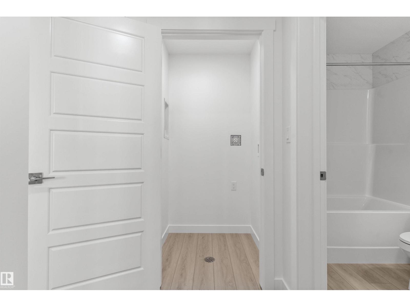 1056 14 Av Nw Property Photo 34
