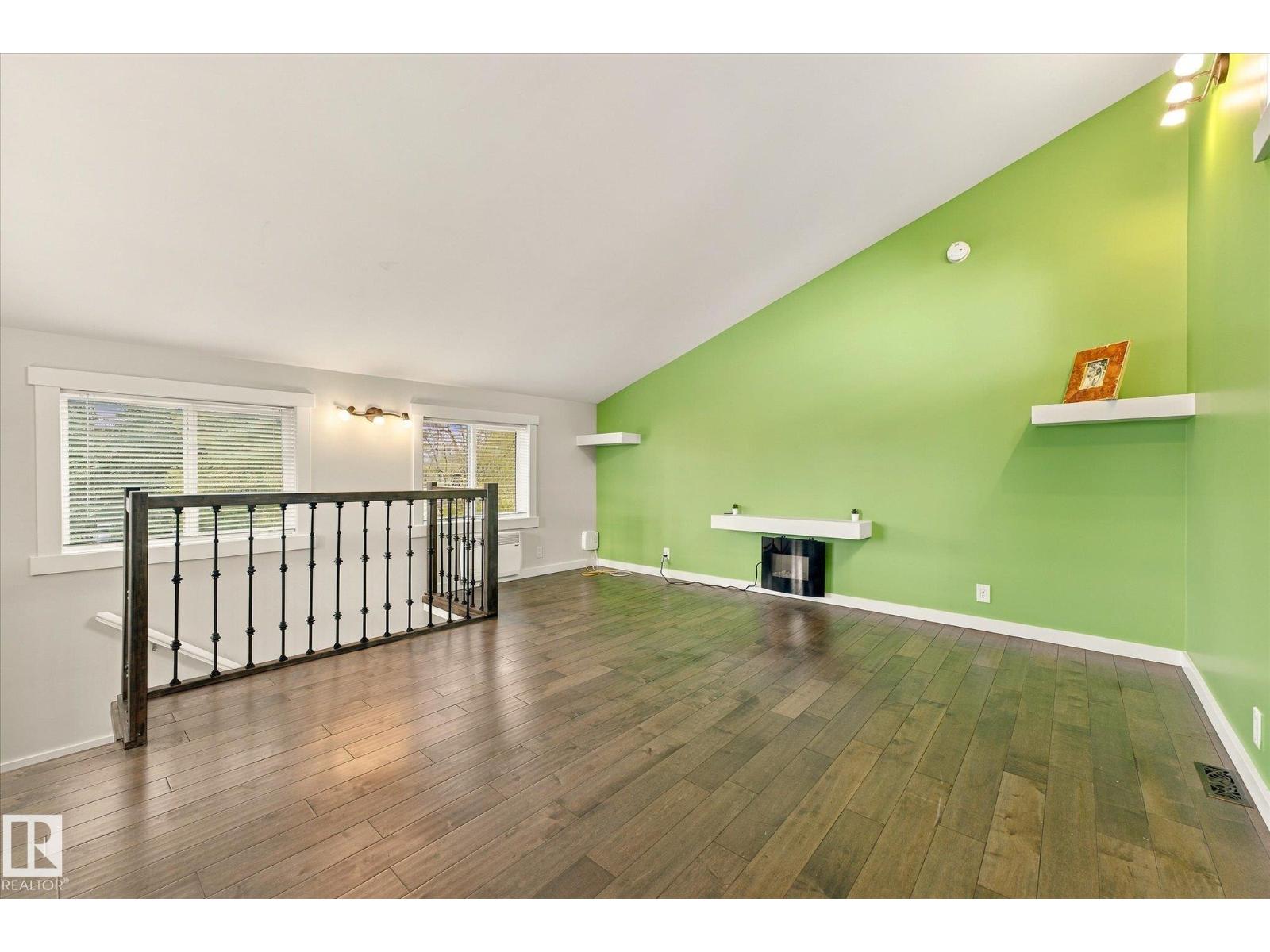8742 151 St Nw Property Photo 20