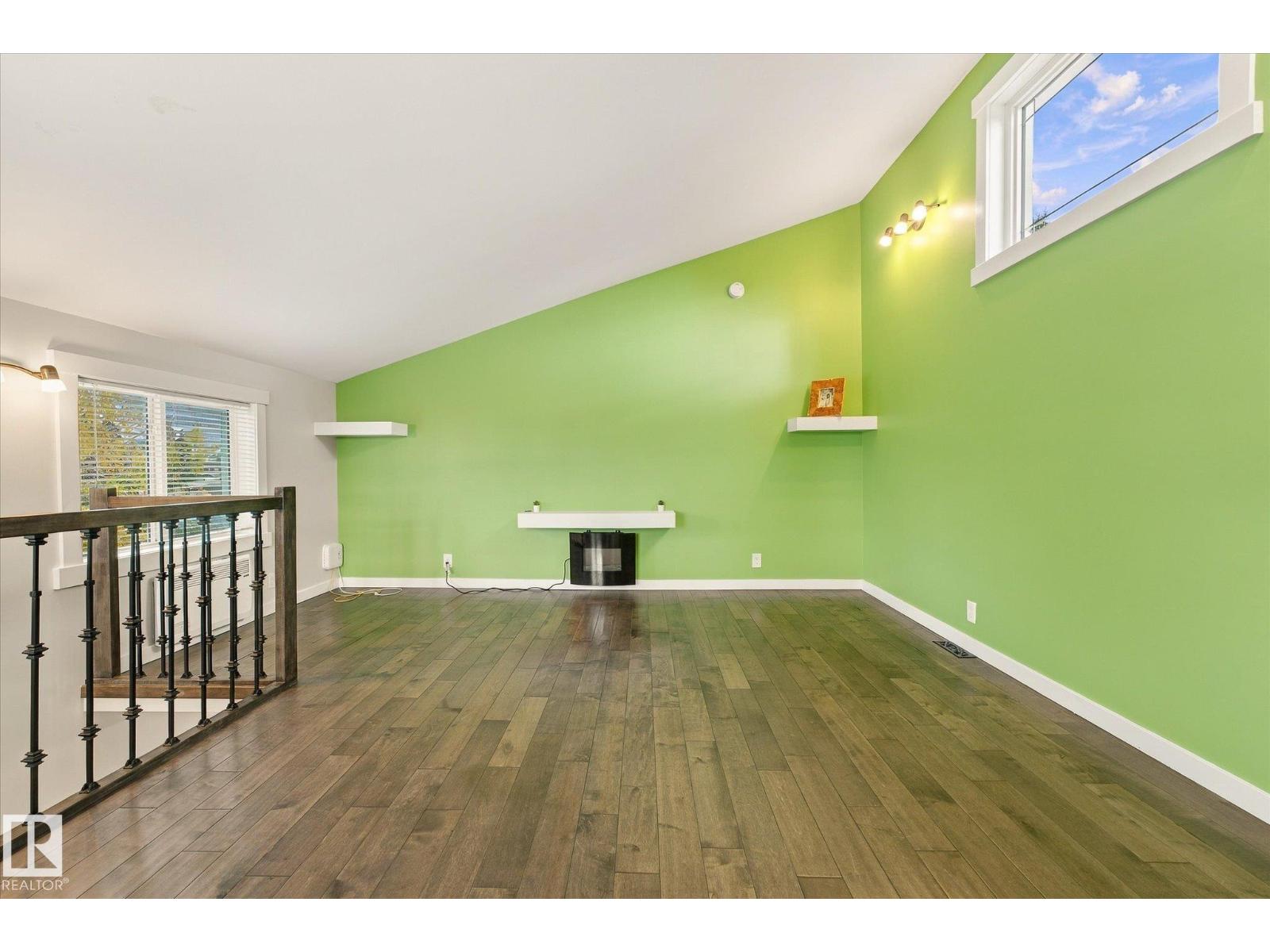 8742 151 St Nw Property Photo 21