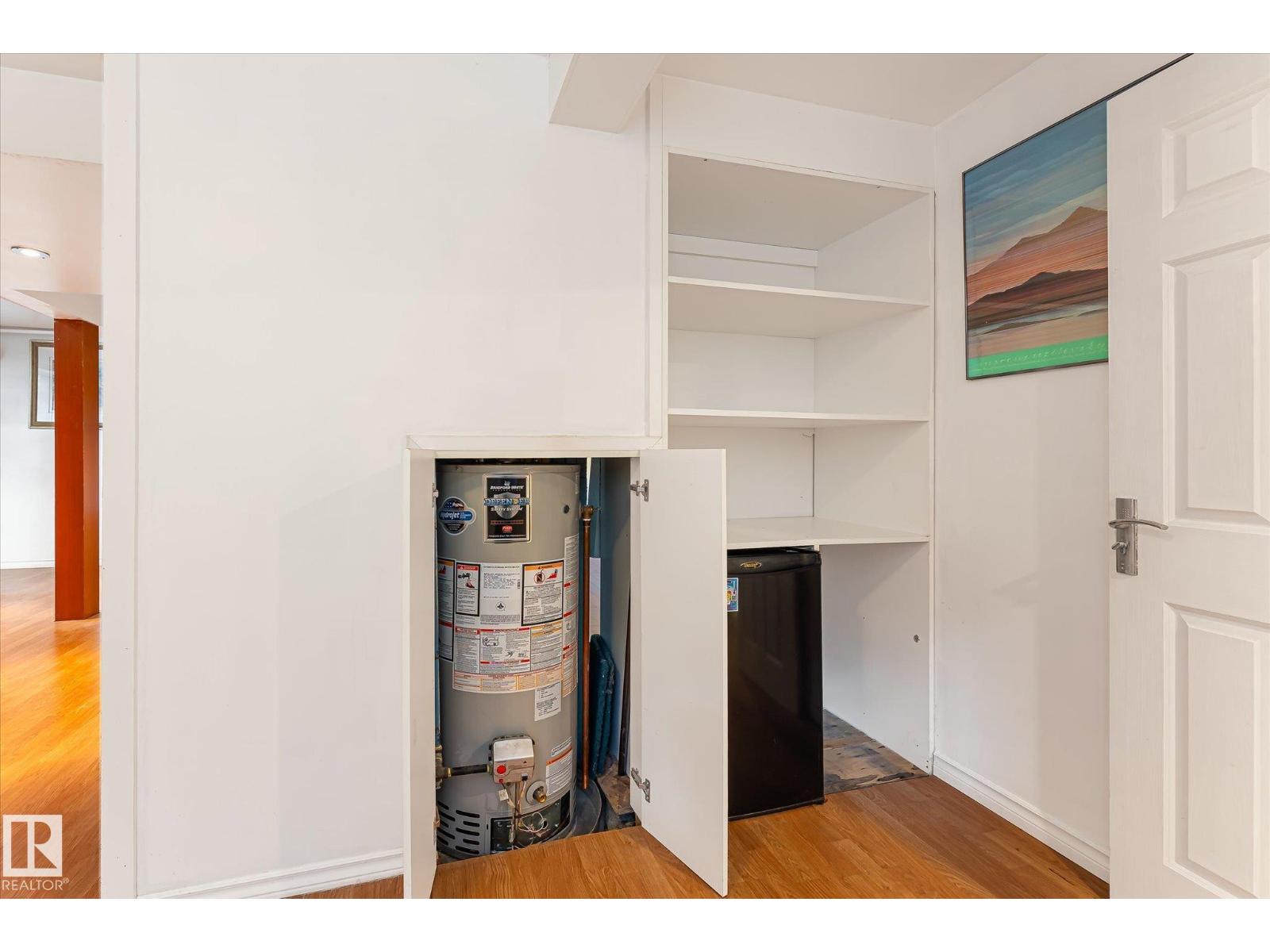 8742 151 St Nw Property Photo 38