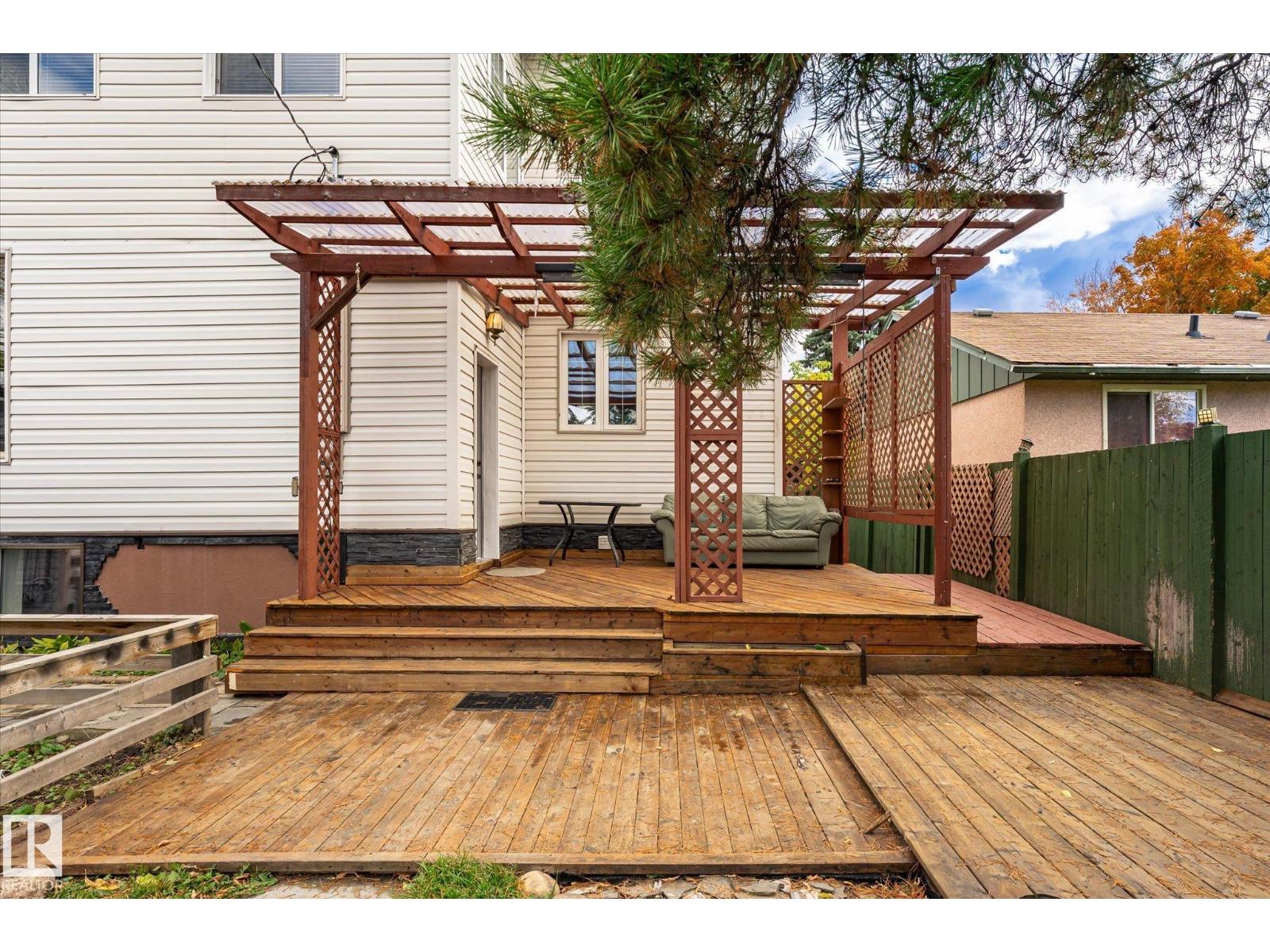 8742 151 St Nw Property Photo 43