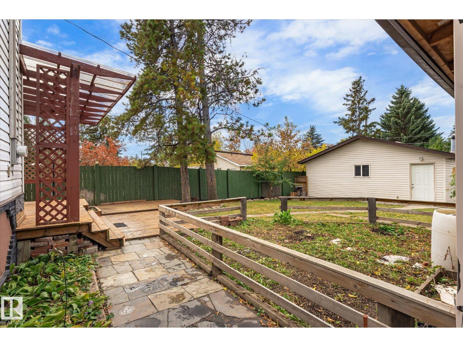 8742 151 St Nw Property Photo 48