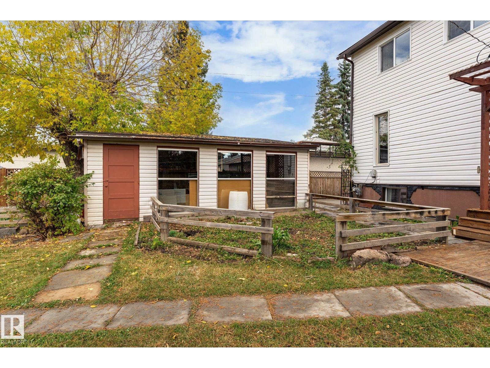 8742 151 St Nw Property Photo 49