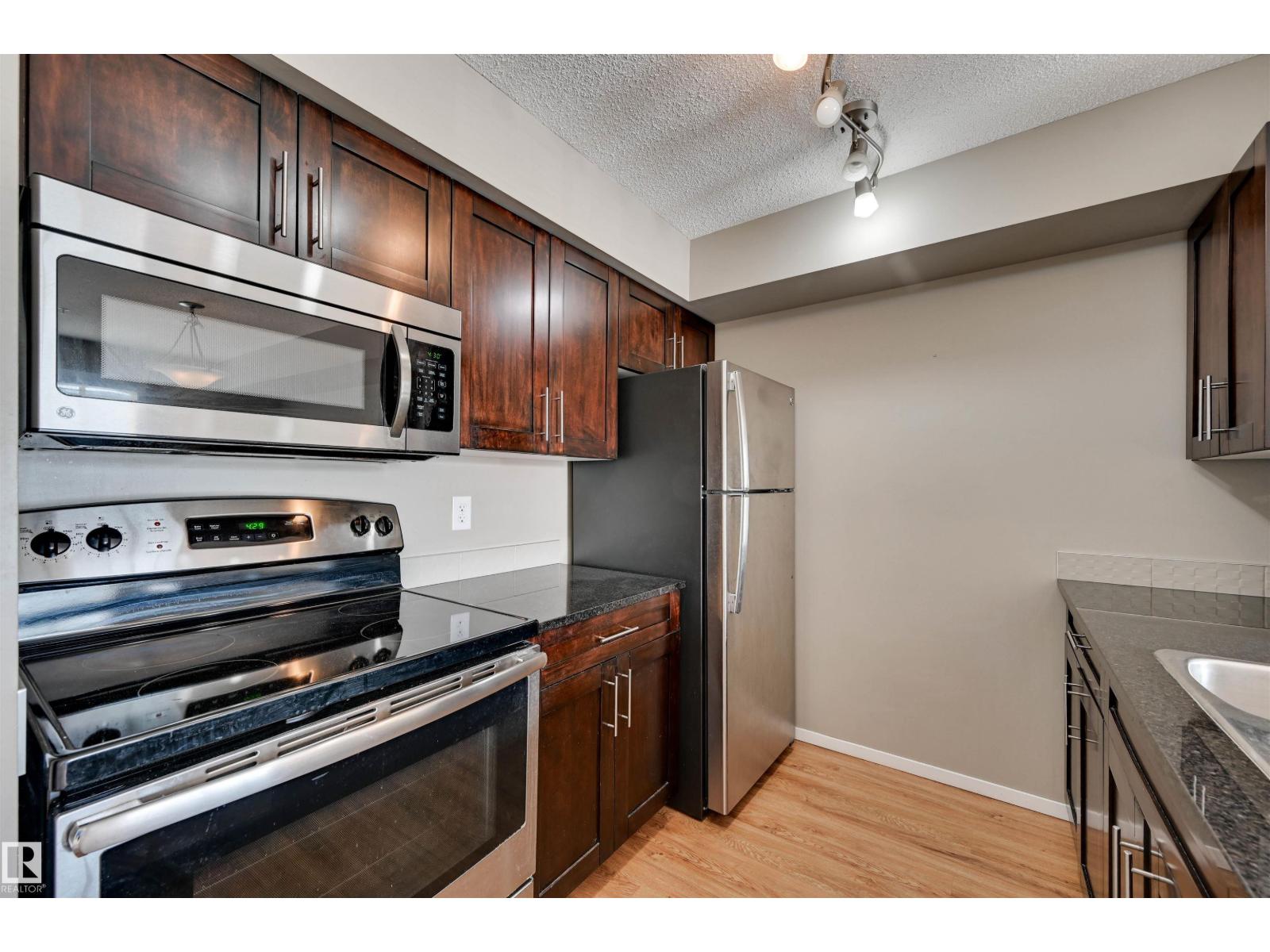 #319 18126 77 St Nw Property Photo 7