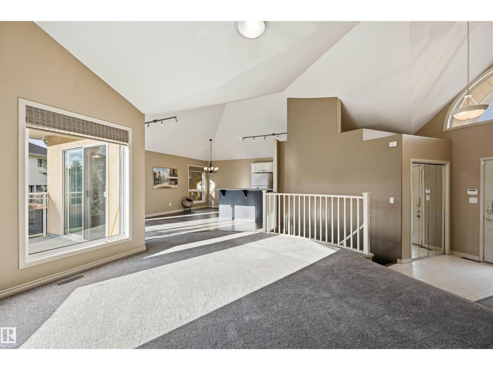 #5 11809 9b Av Nw Property Photo 10