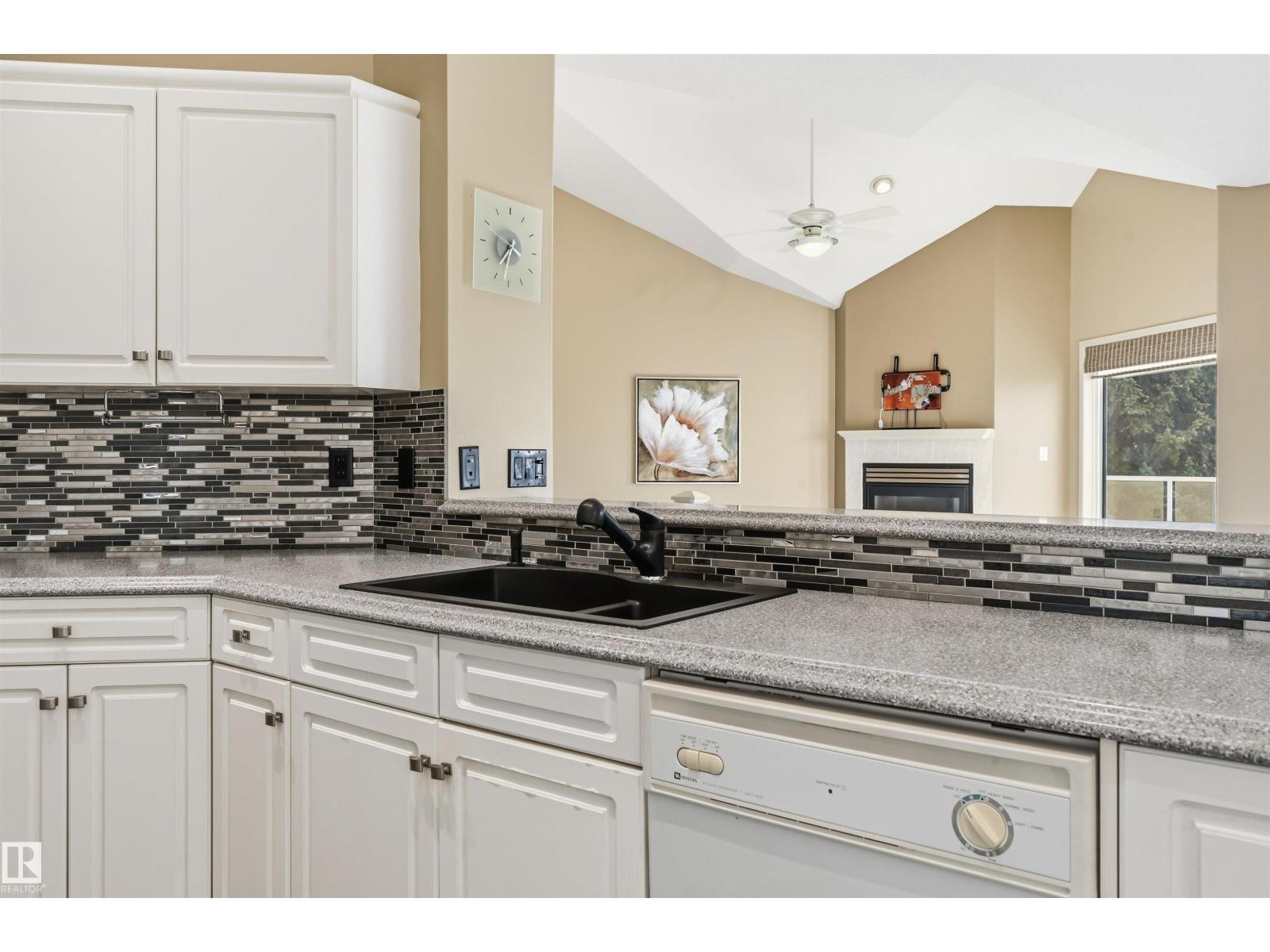 #5 11809 9b Av Nw Property Photo 14