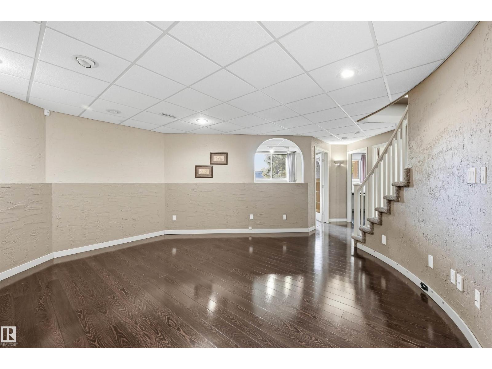 #5 11809 9b Av Nw Property Photo 33
