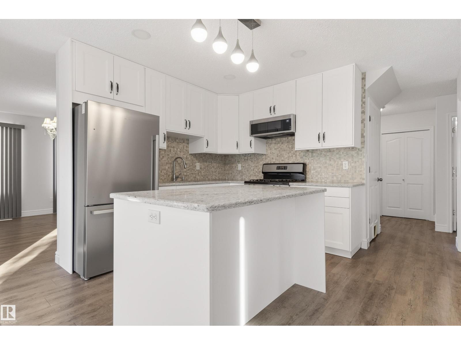 18907 90 Av Nw Nw Property Photo 7
