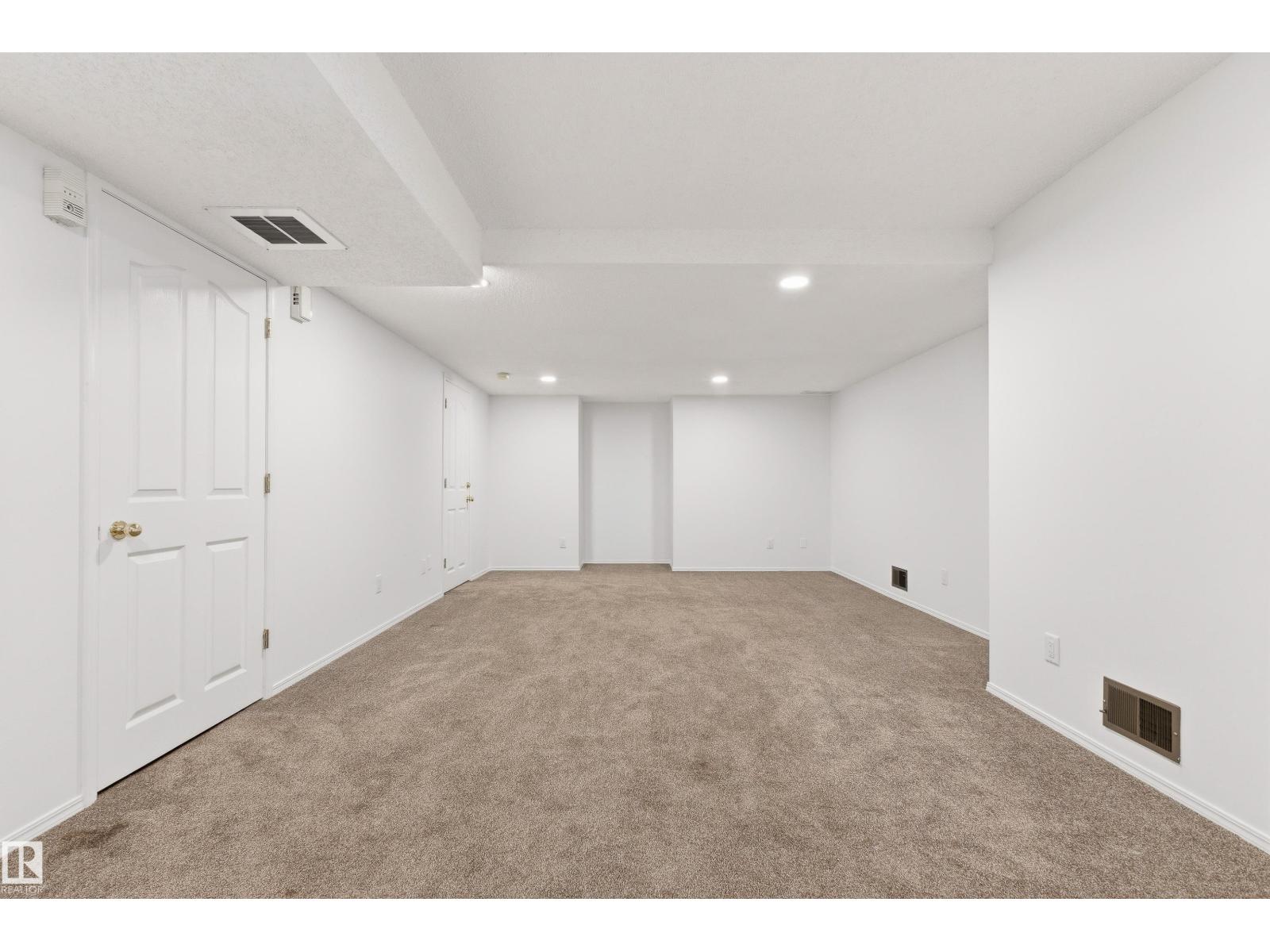 18907 90 Av Nw Nw Property Photo 32
