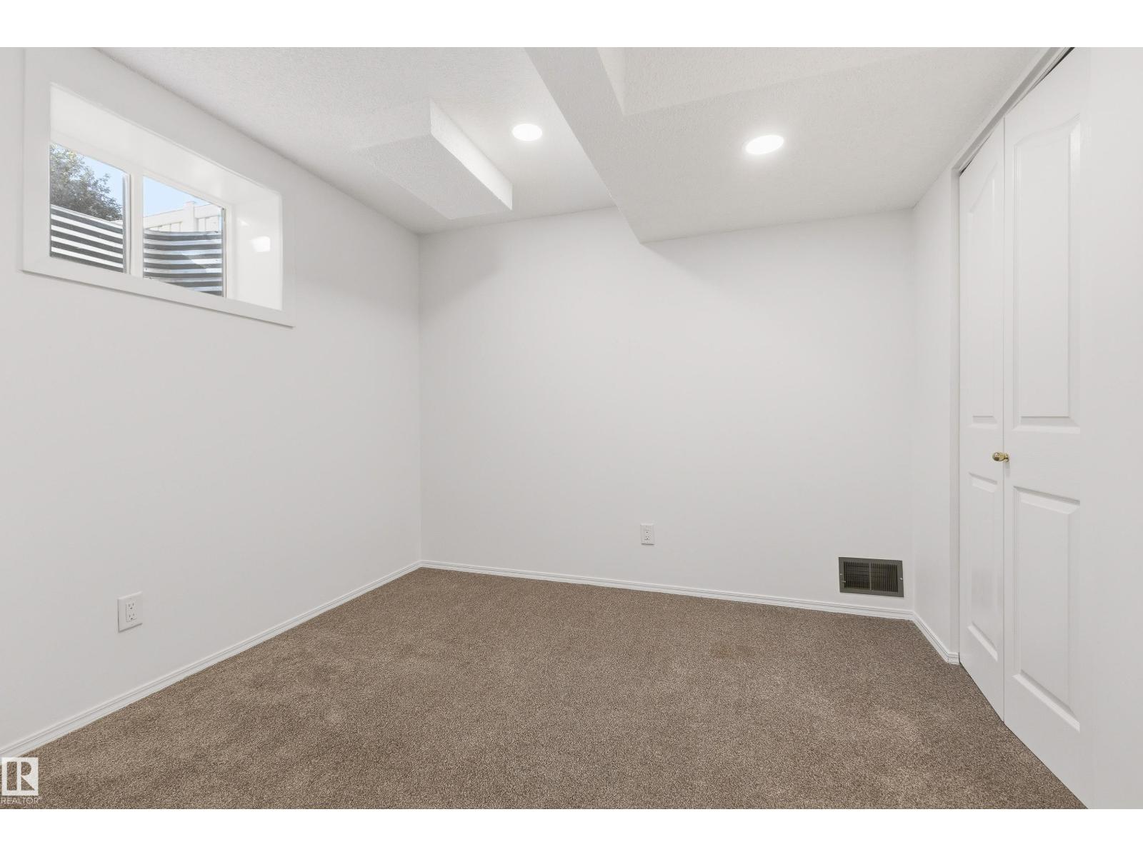 18907 90 Av Nw Nw Property Photo 35