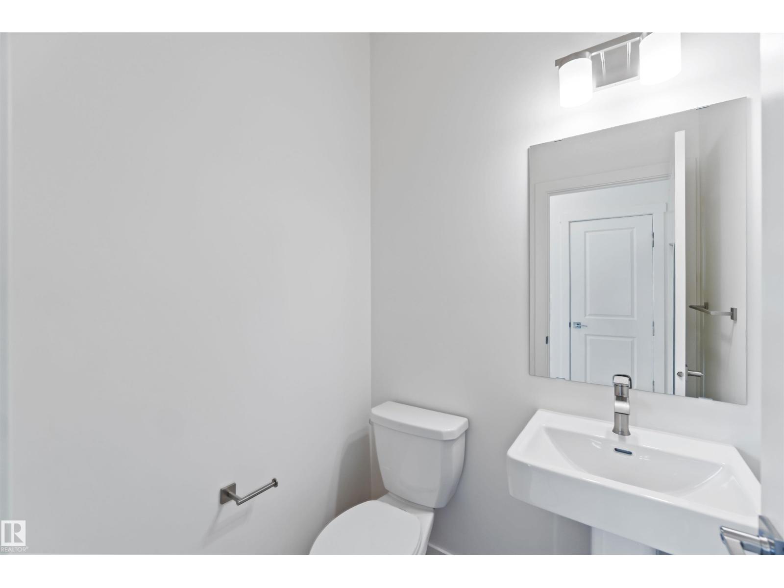 1013 Aster Bv Nw Property Photo 23