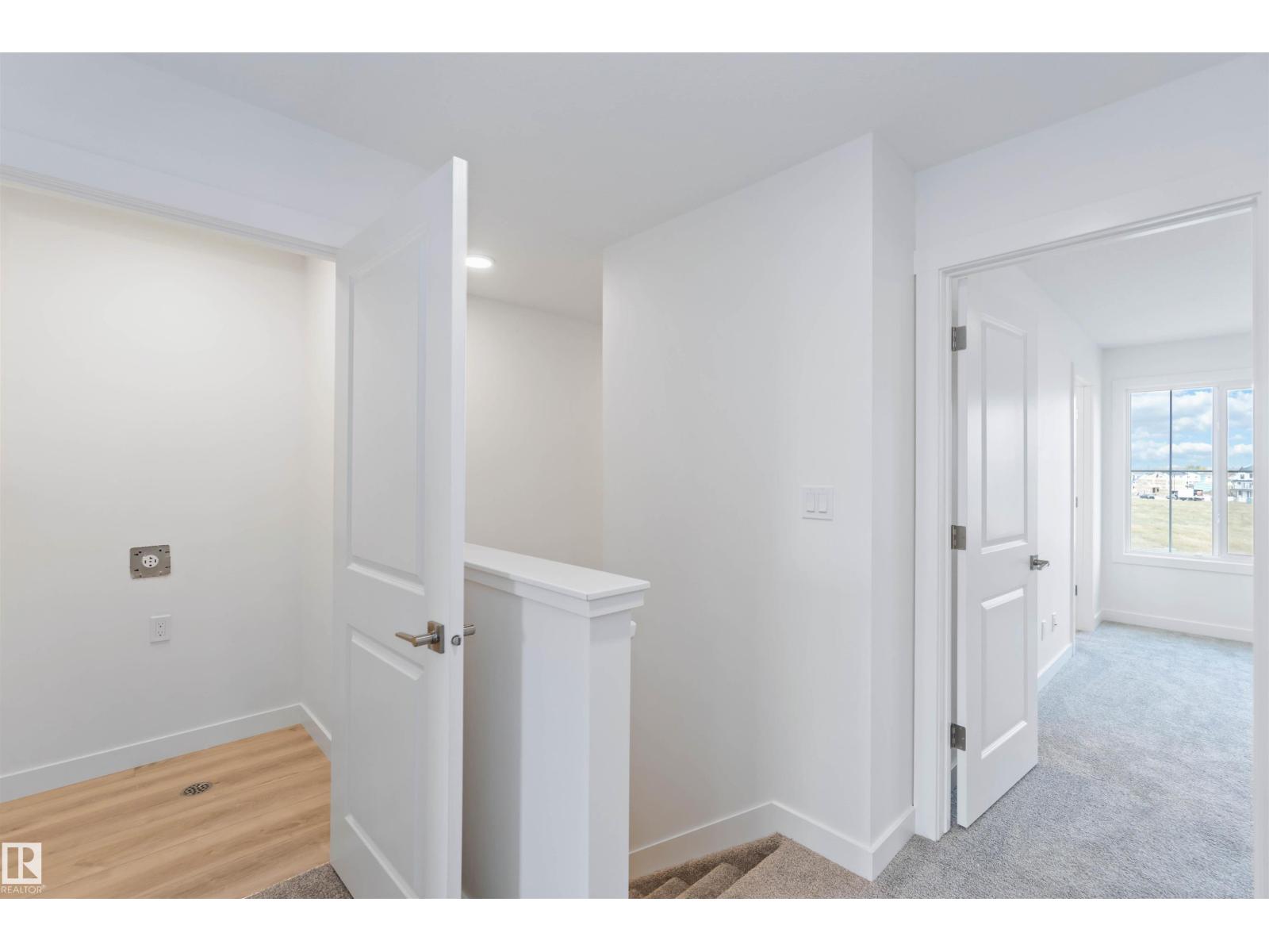 1013 Aster Bv Nw Property Photo 26