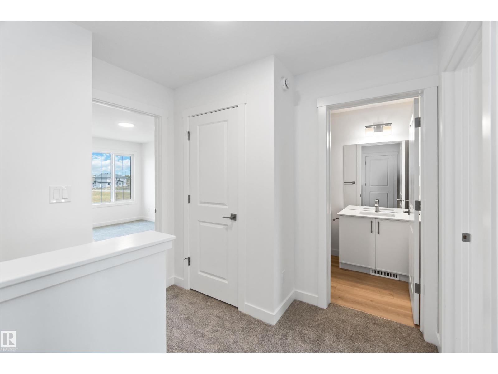 1013 Aster Bv Nw Property Photo 27