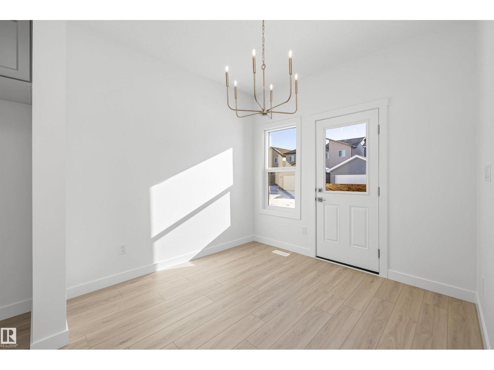 20715 43 Av Nw Property Photo 16