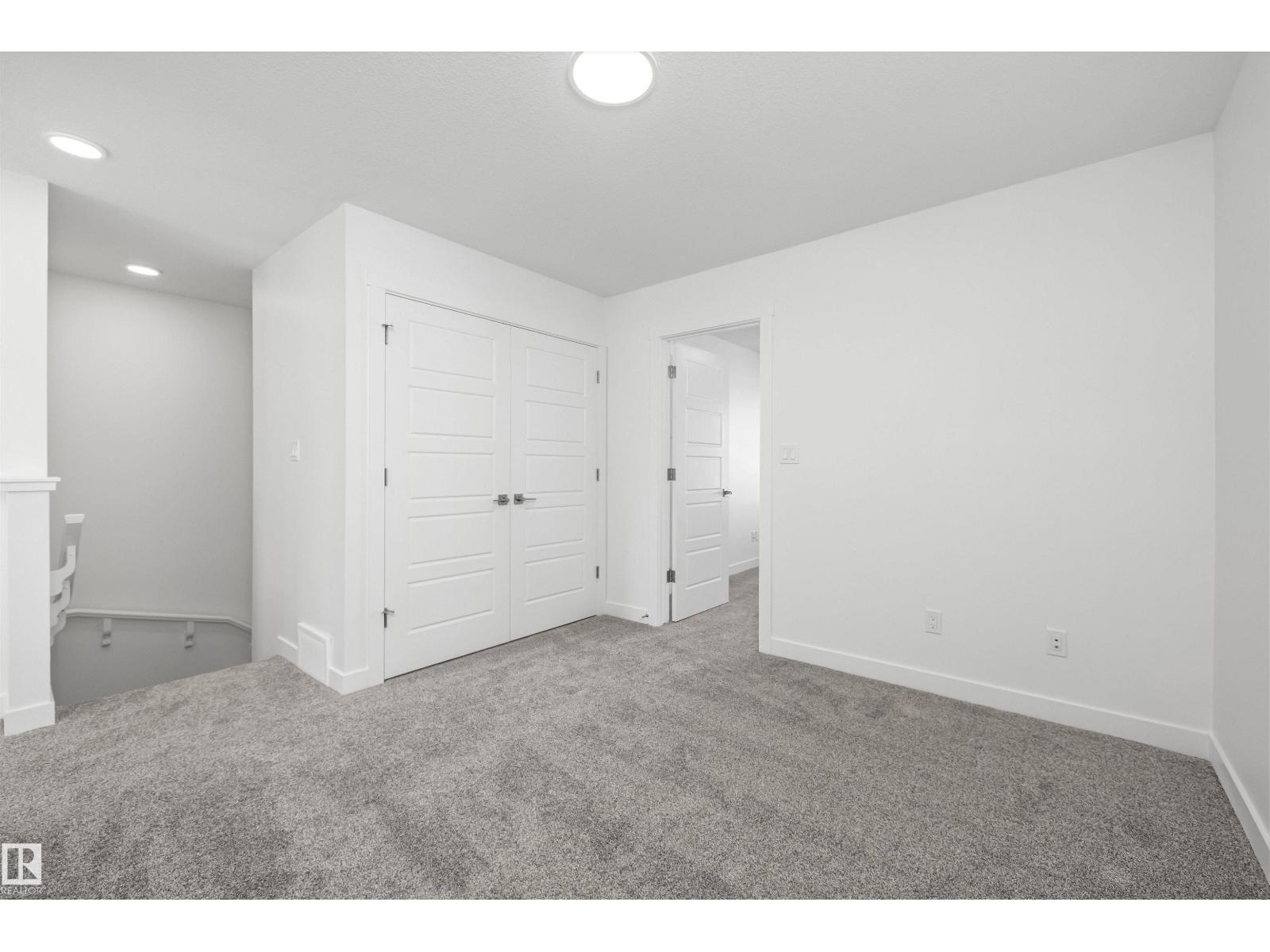 20715 43 Av Nw Property Photo 23
