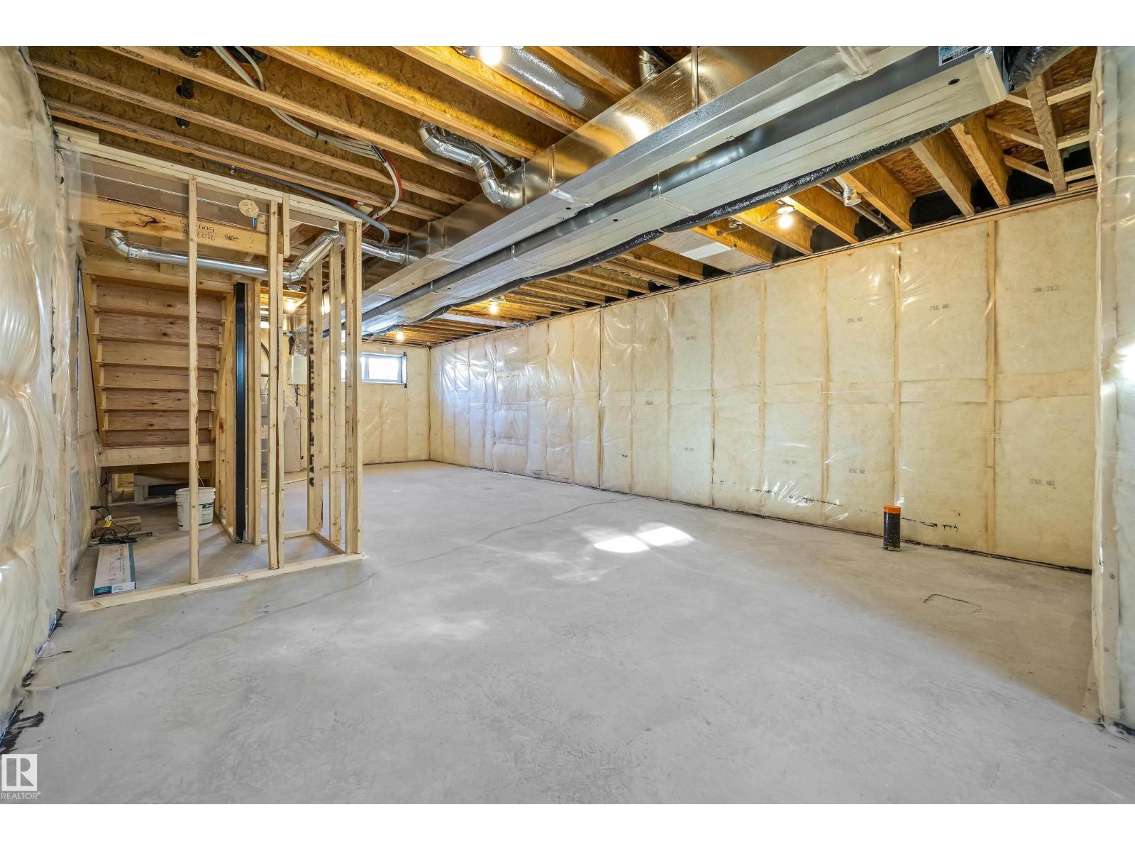 20715 43 Av Nw Property Photo 44