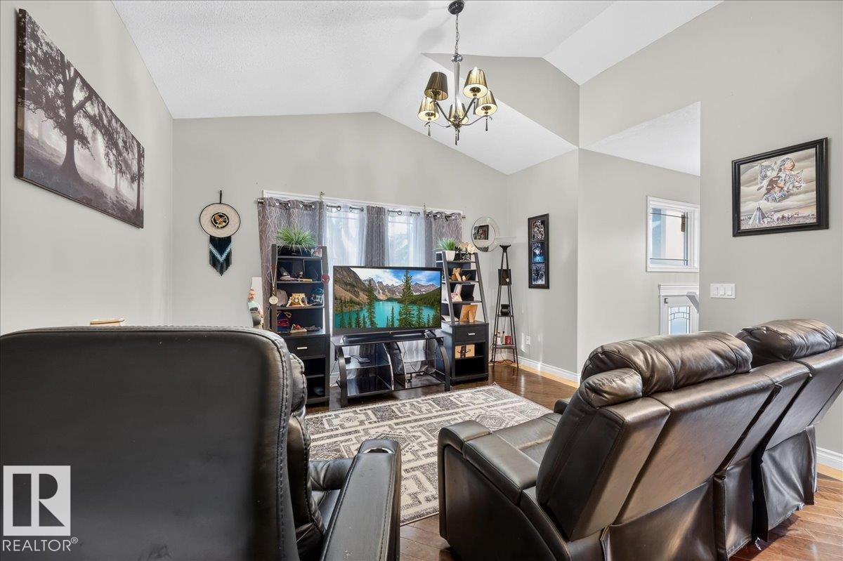 11947 67 St Nw Property Photo 8