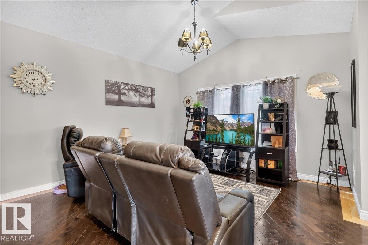 11947 67 St Nw Property Photo 9