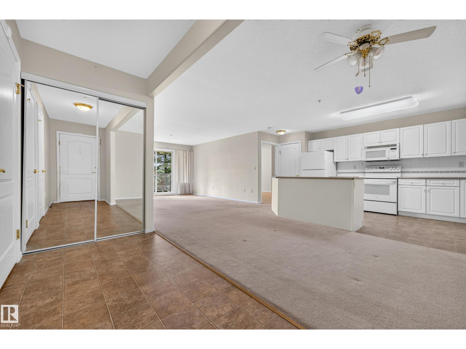 #306 8922 156 St Nw Property Photo 9