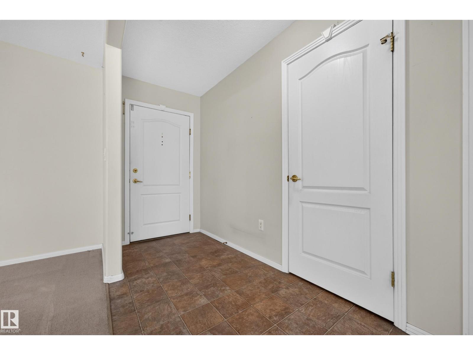 #306 8922 156 St Nw Property Photo 10