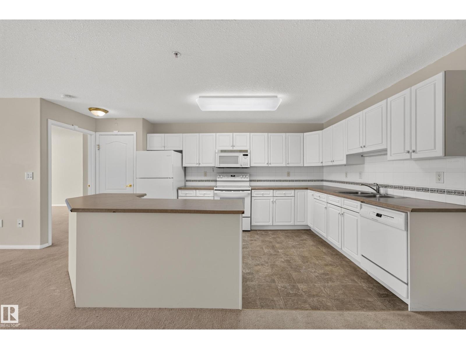 #306 8922 156 St Nw Property Photo 14
