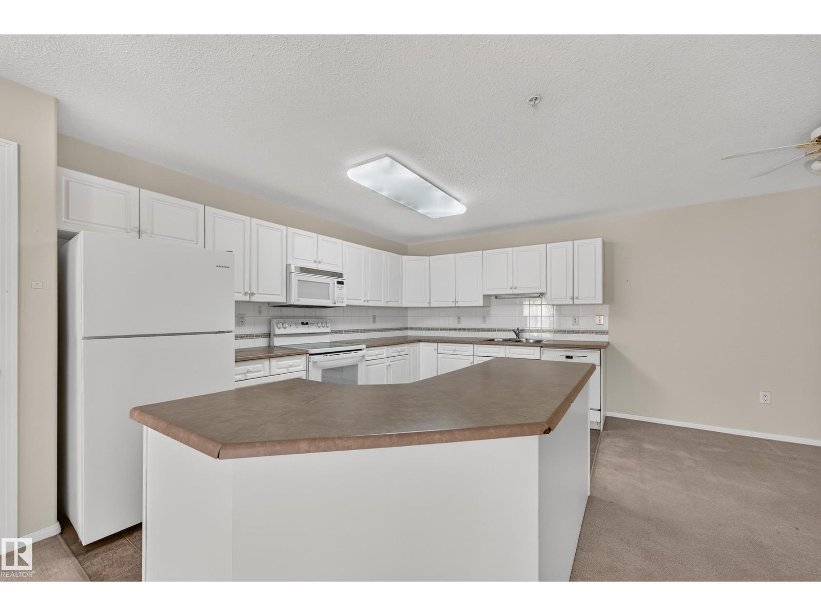 #306 8922 156 St Nw Property Photo 15