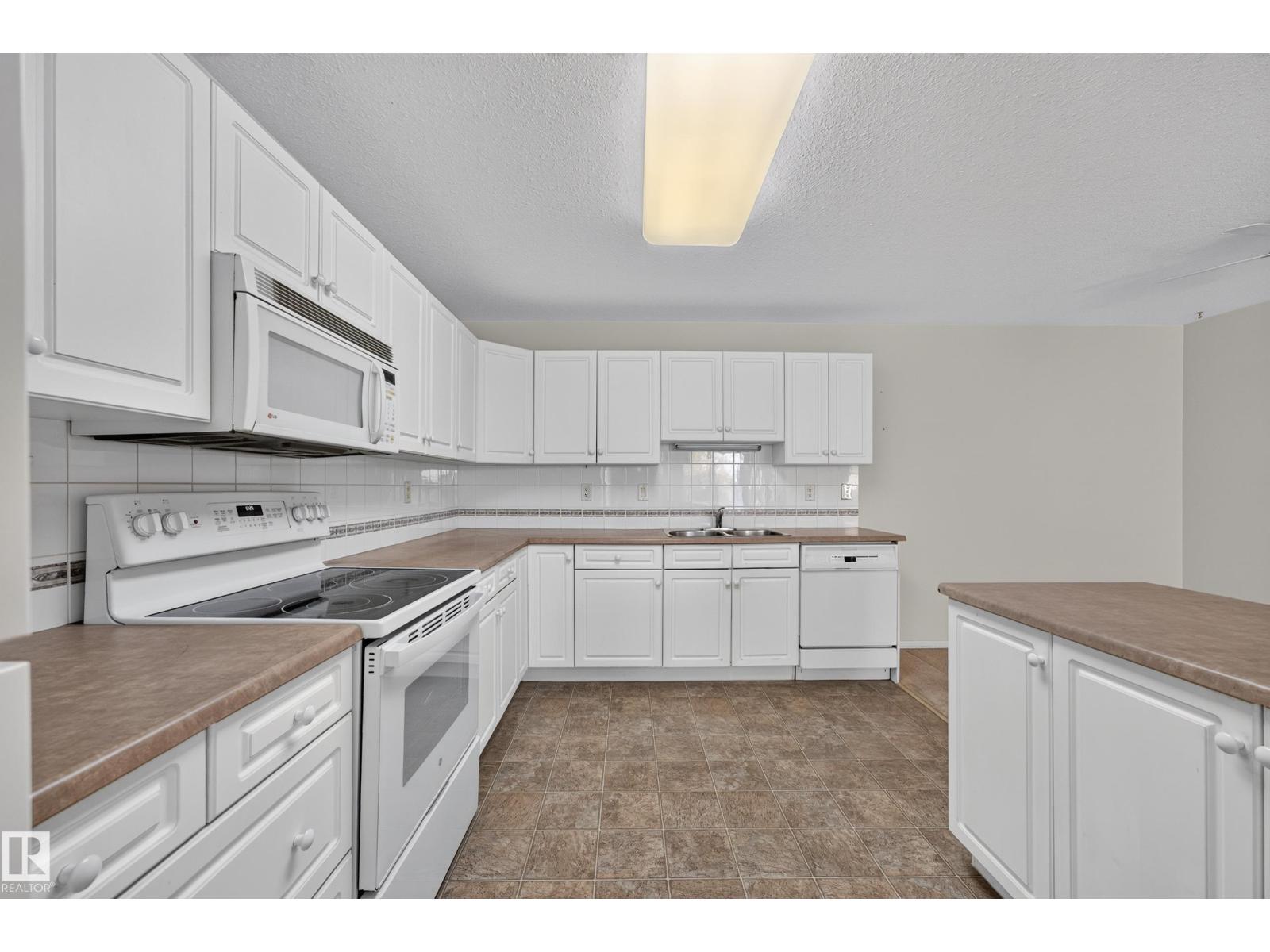 #306 8922 156 St Nw Property Photo 17