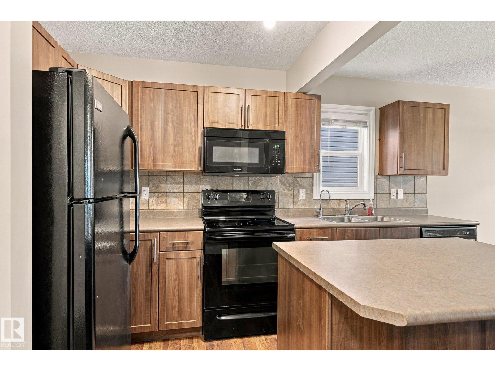 #27 85 Spruce Village Dr Property Photo 13