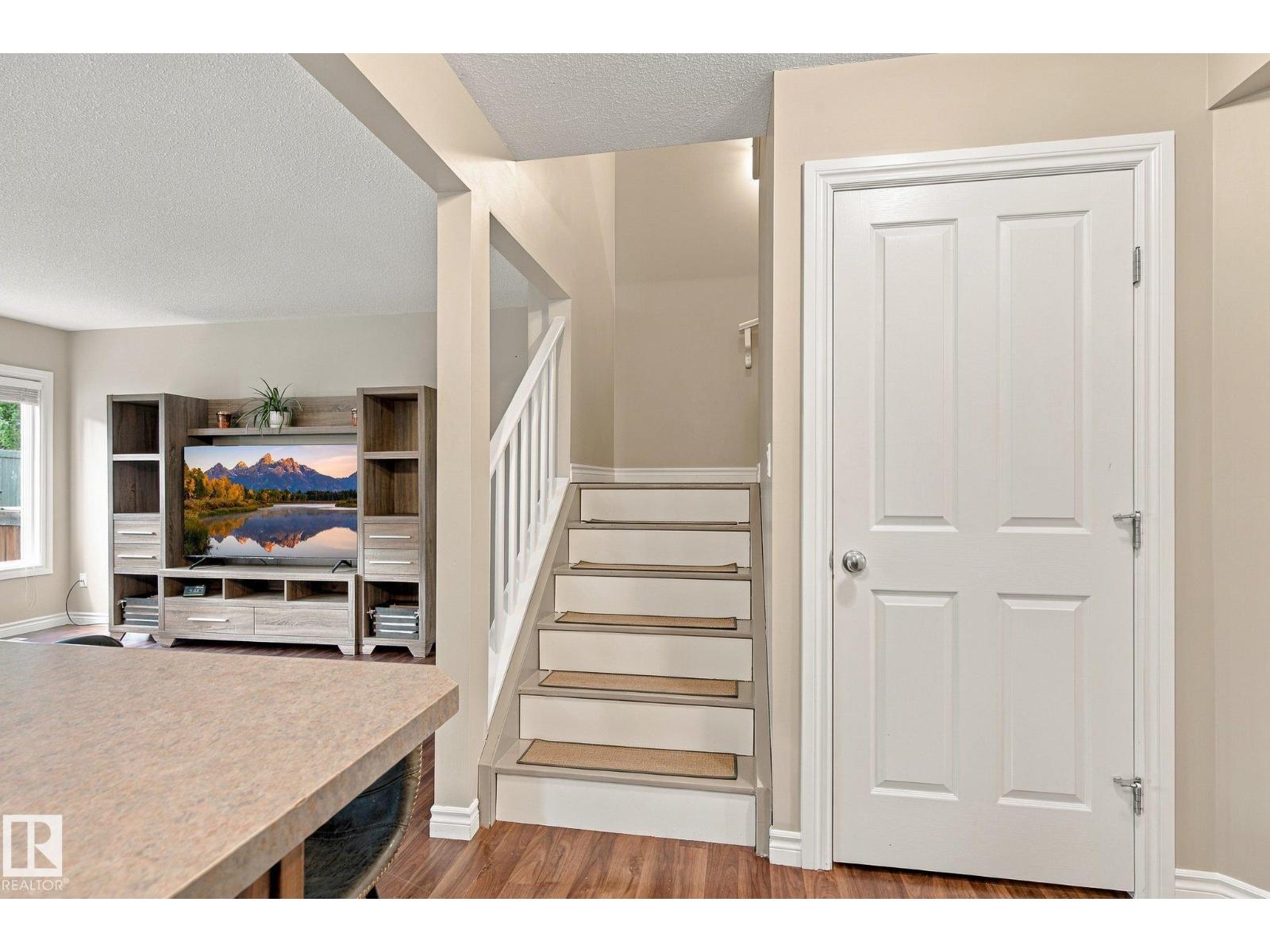 #27 85 Spruce Village Dr Property Photo 20