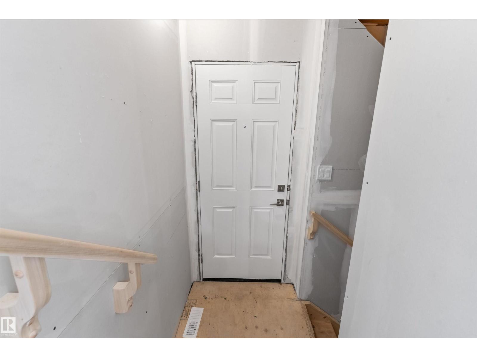 20635 43 Av Nw Property Photo 37