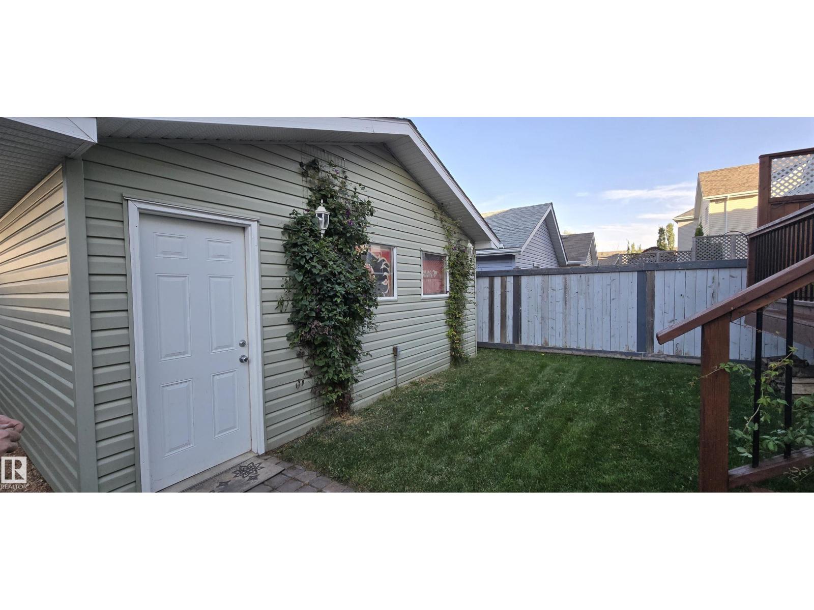 7307 14a Av Sw Property Photo 4