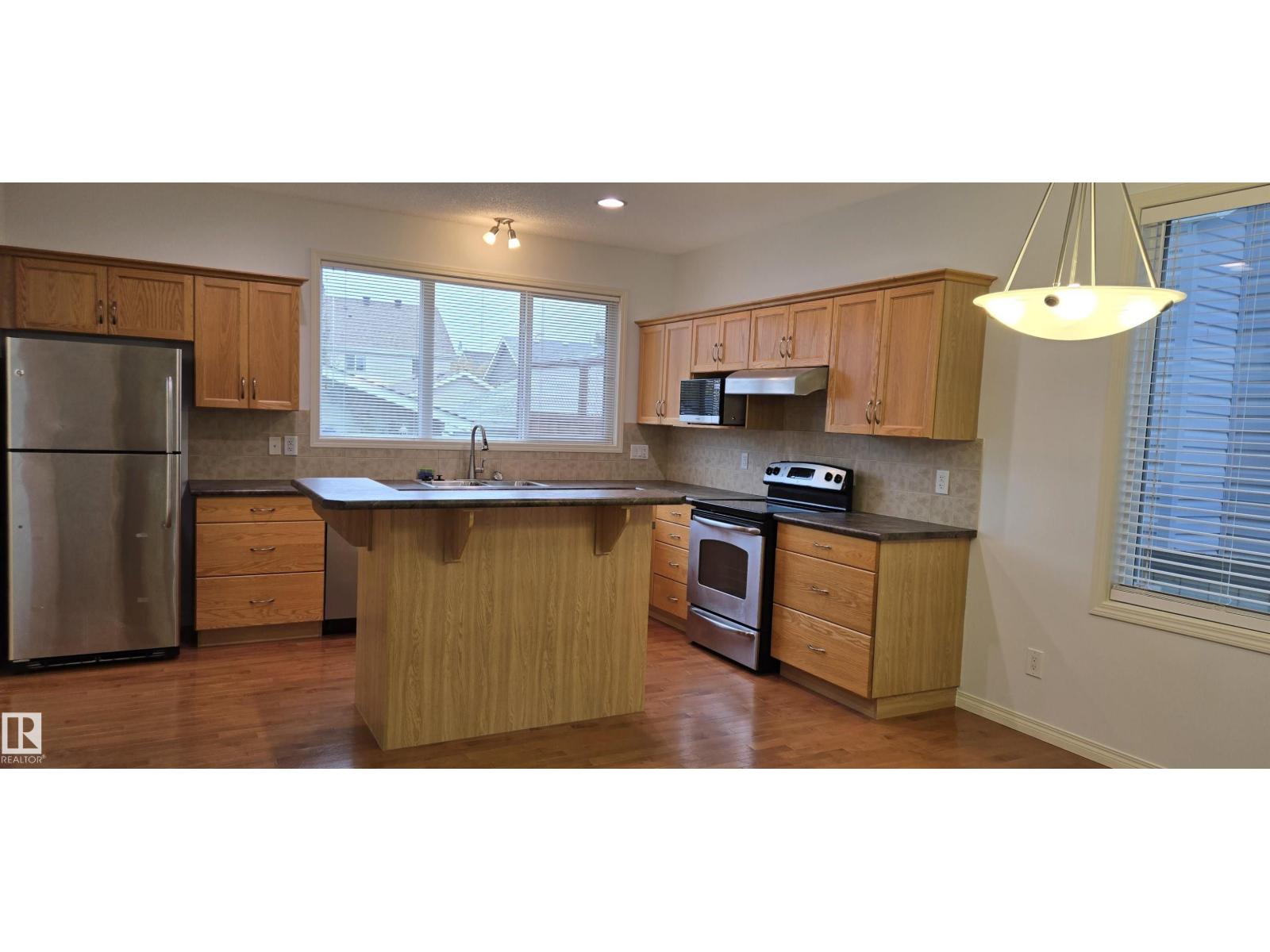 7307 14a Av Sw Property Photo 10