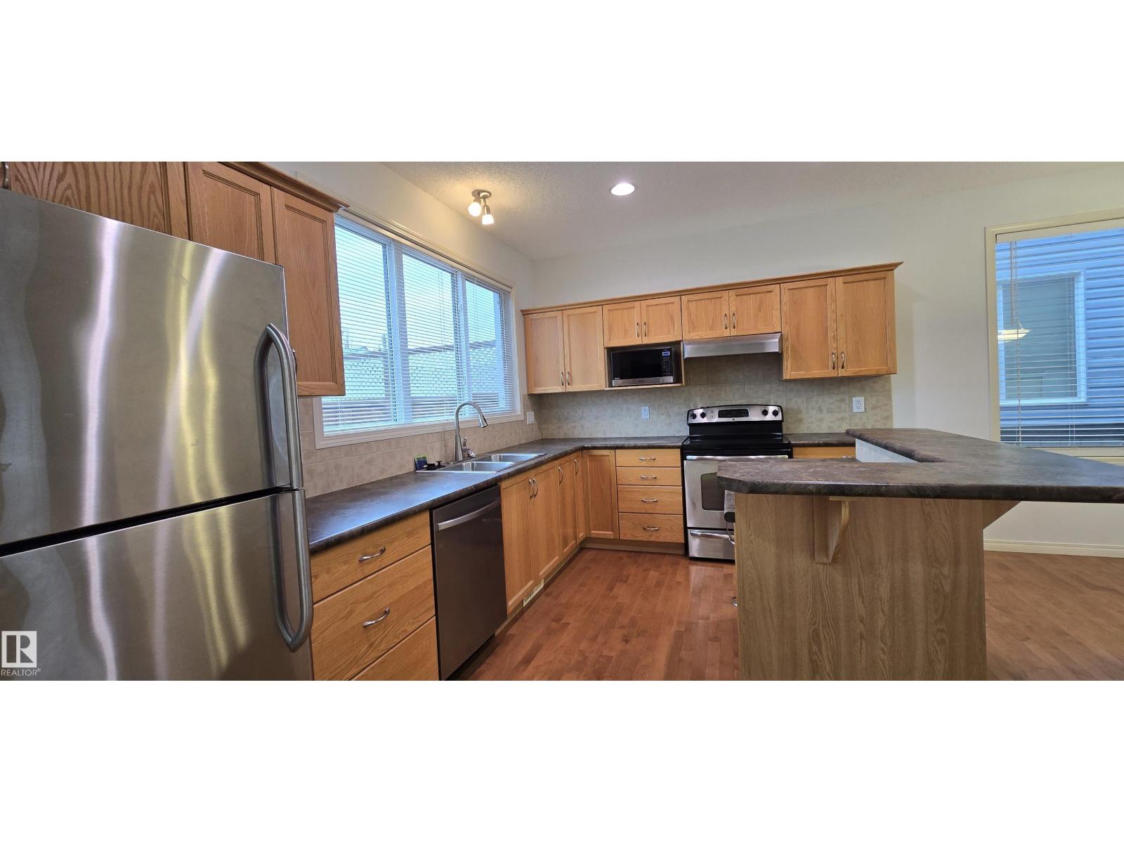 7307 14a Av Sw Property Photo 15