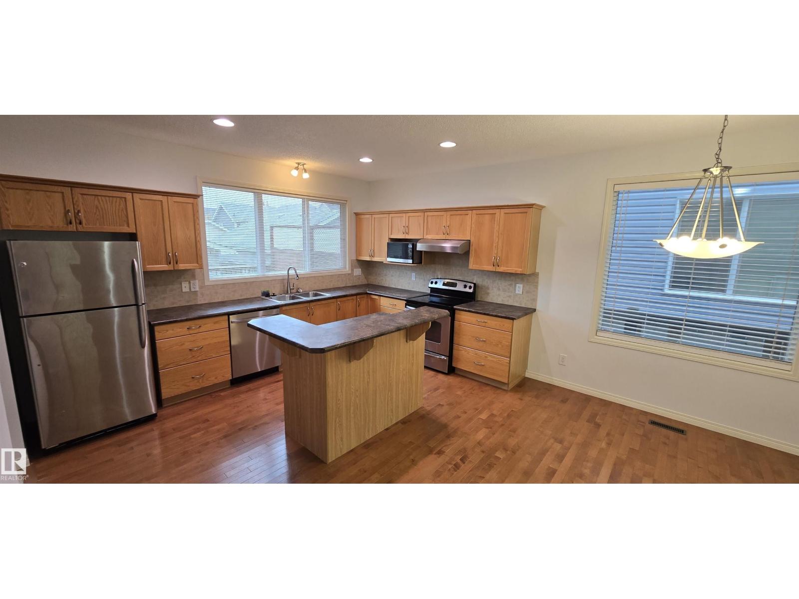 7307 14a Av Sw Property Photo 19