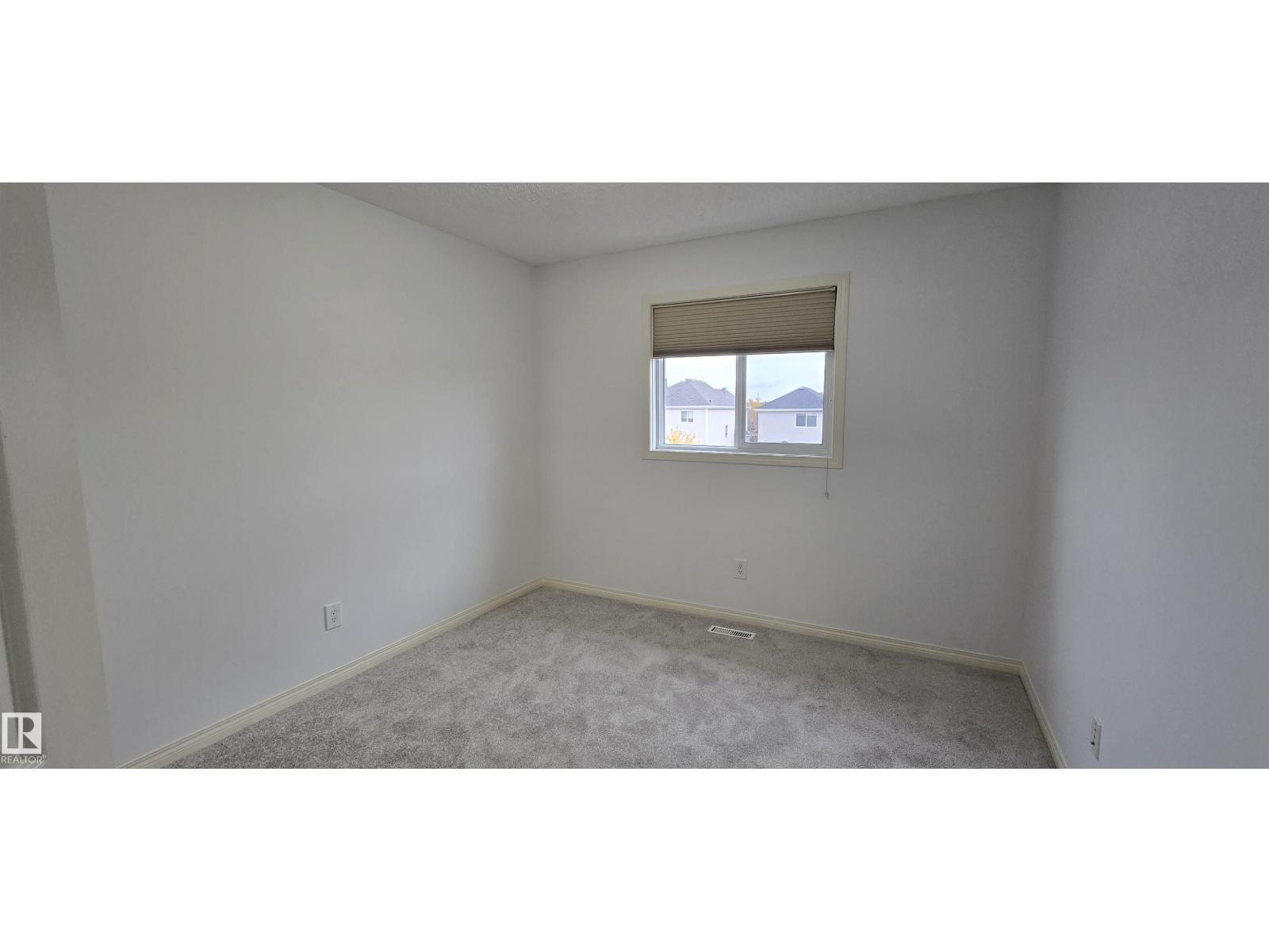 7307 14a Av Sw Property Photo 23