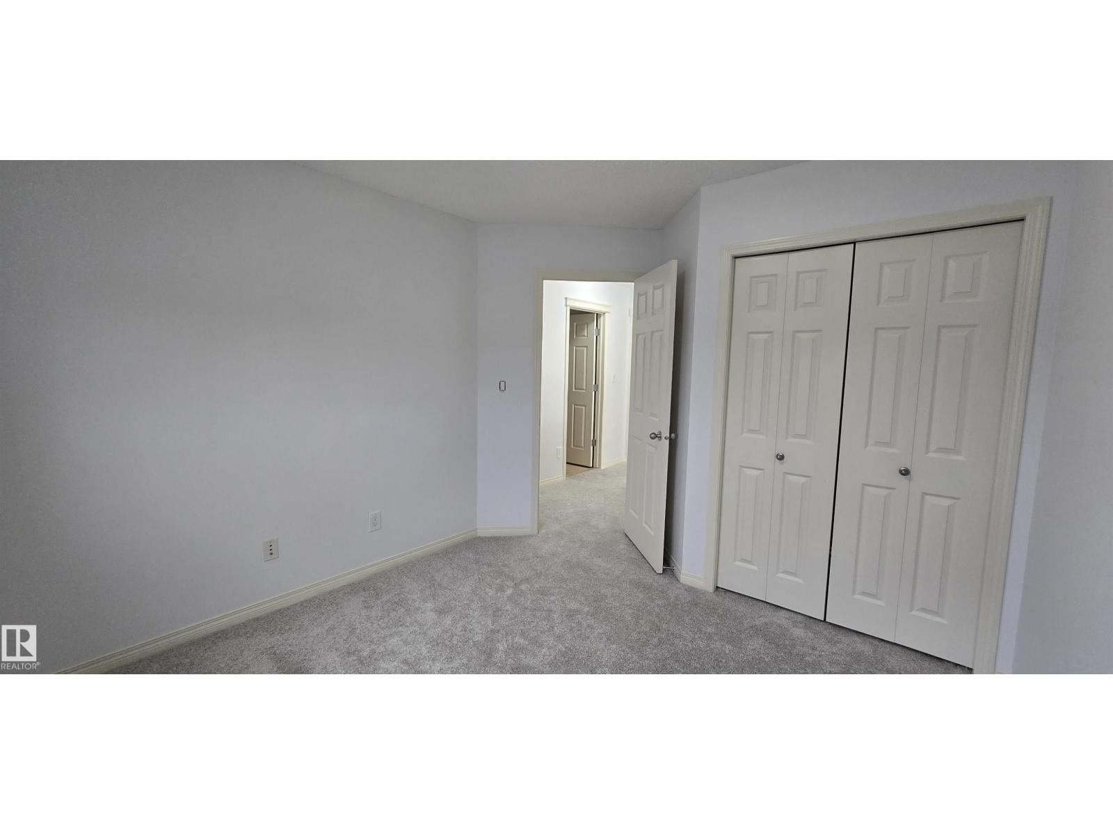 7307 14a Av Sw Property Photo 24