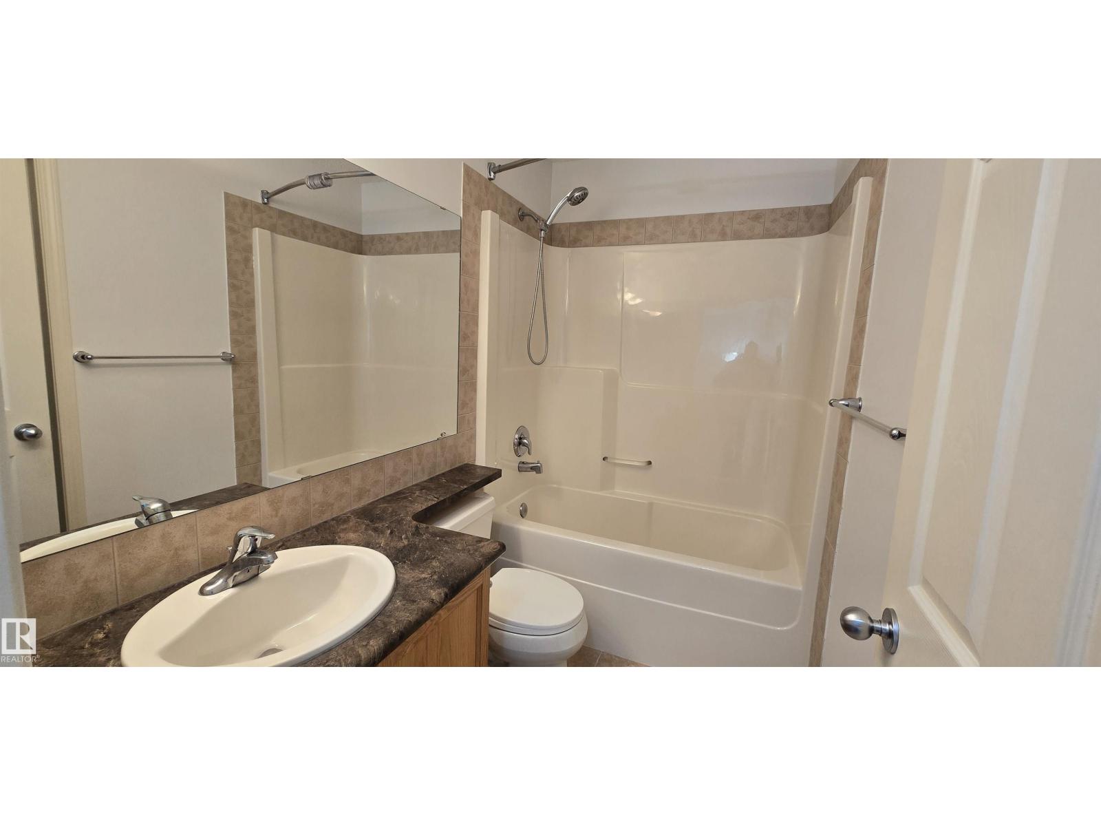 7307 14a Av Sw Property Photo 25