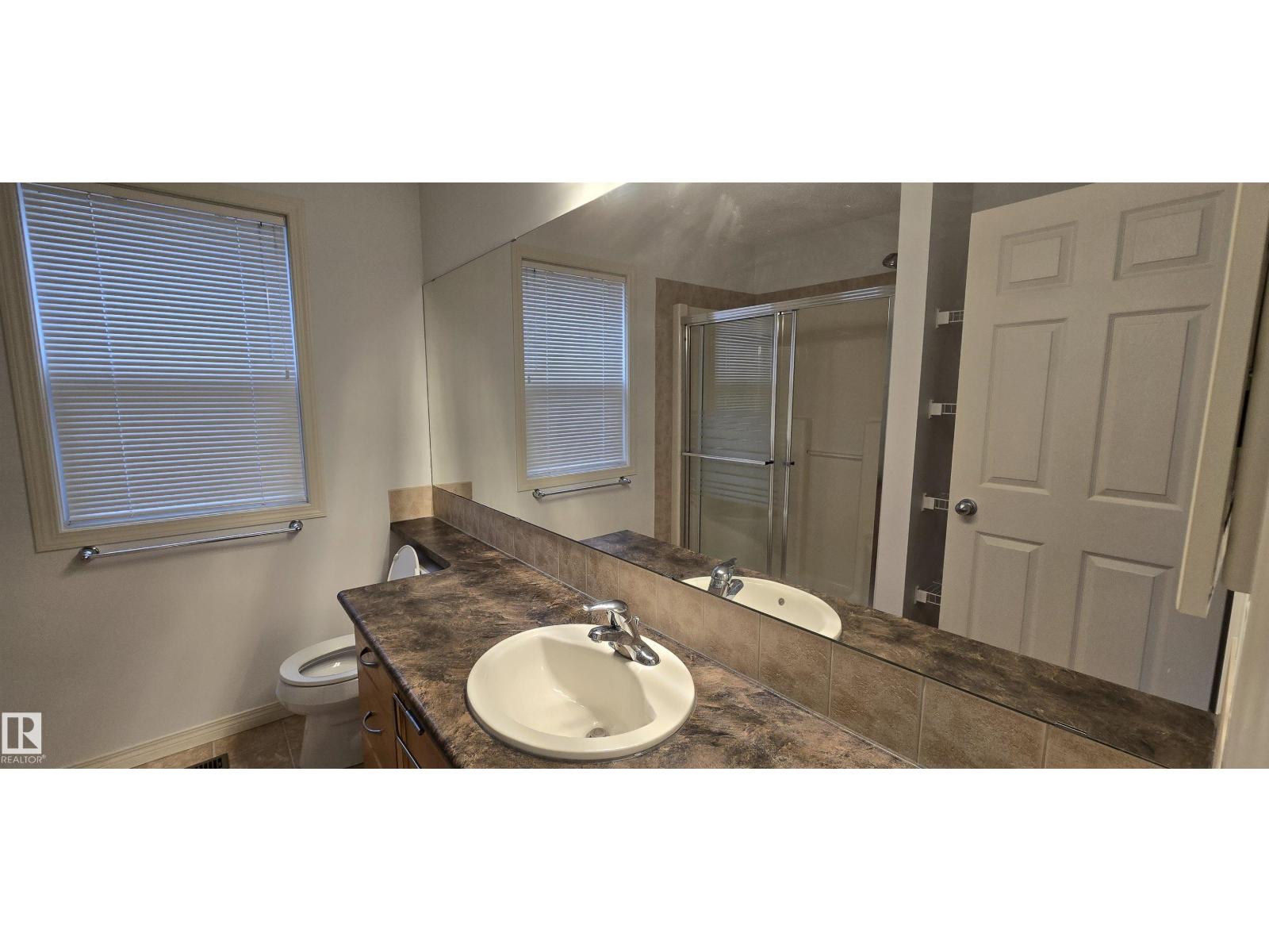 7307 14a Av Sw Property Photo 26