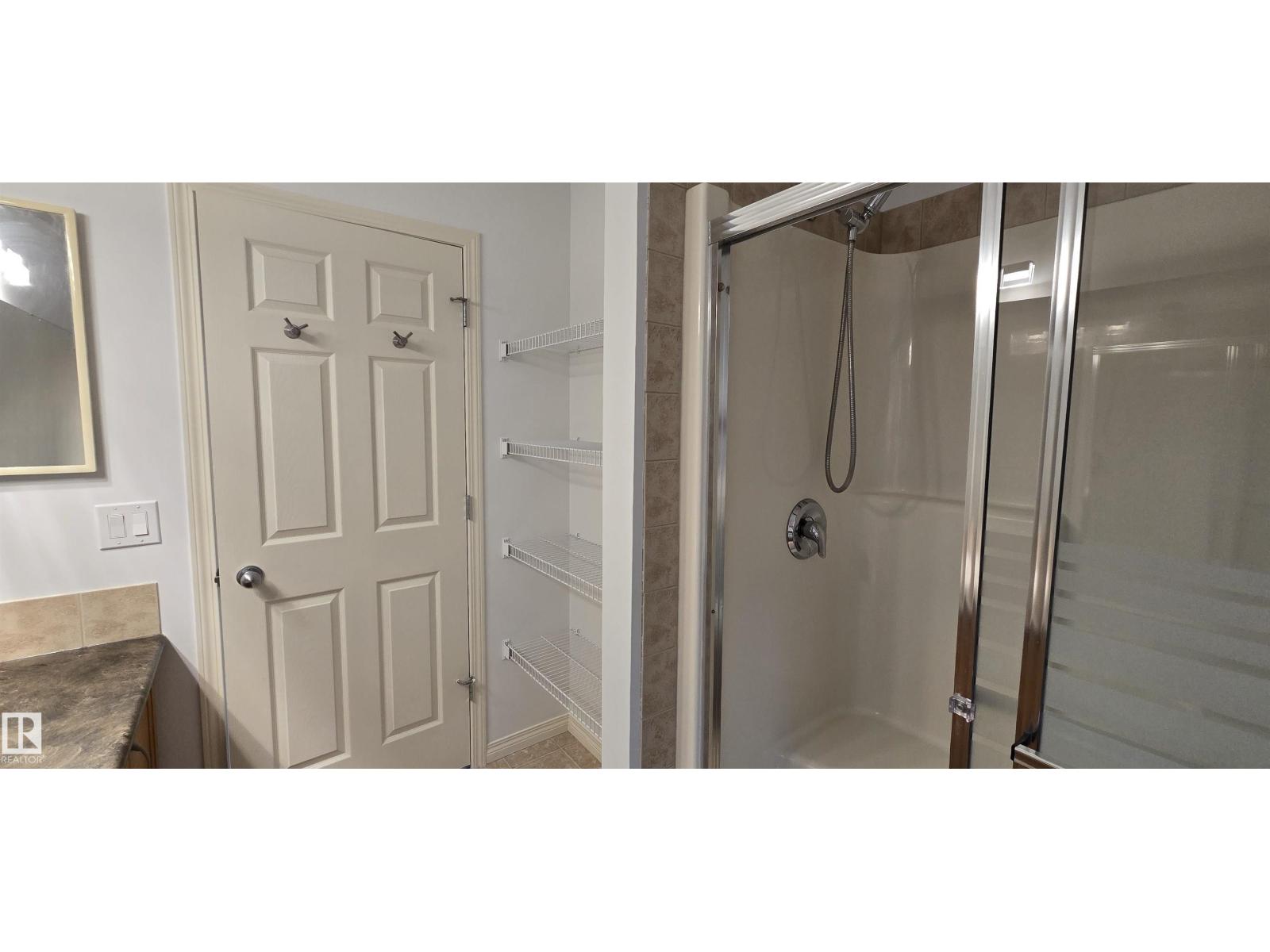 7307 14a Av Sw Property Photo 27