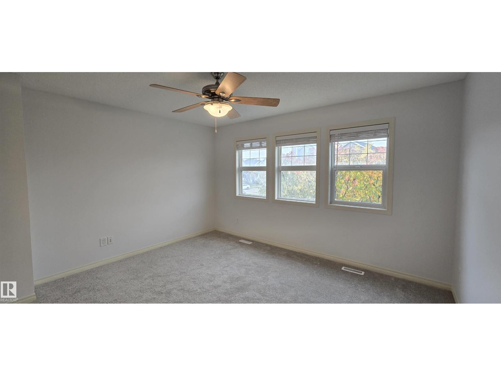 7307 14a Av Sw Property Photo 31